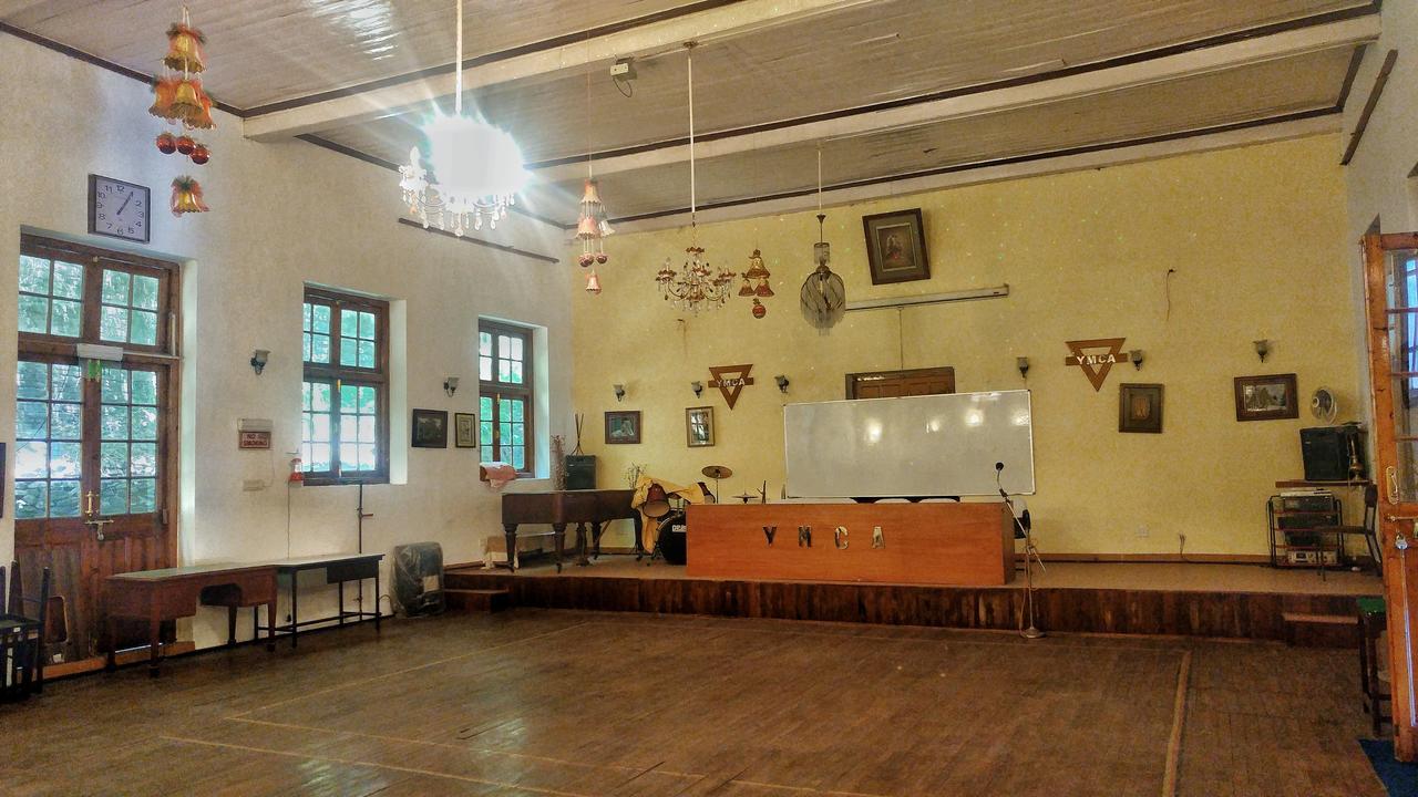 Ymca Tourist Hostel Shimla Buitenkant foto